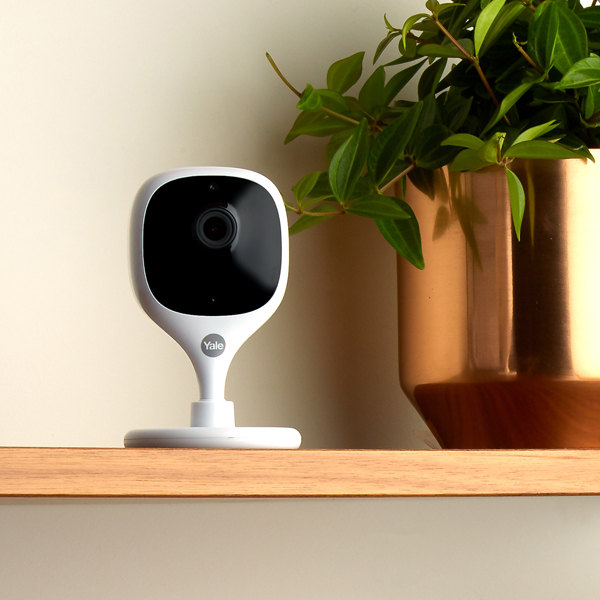 Yale Smart Home Living: 